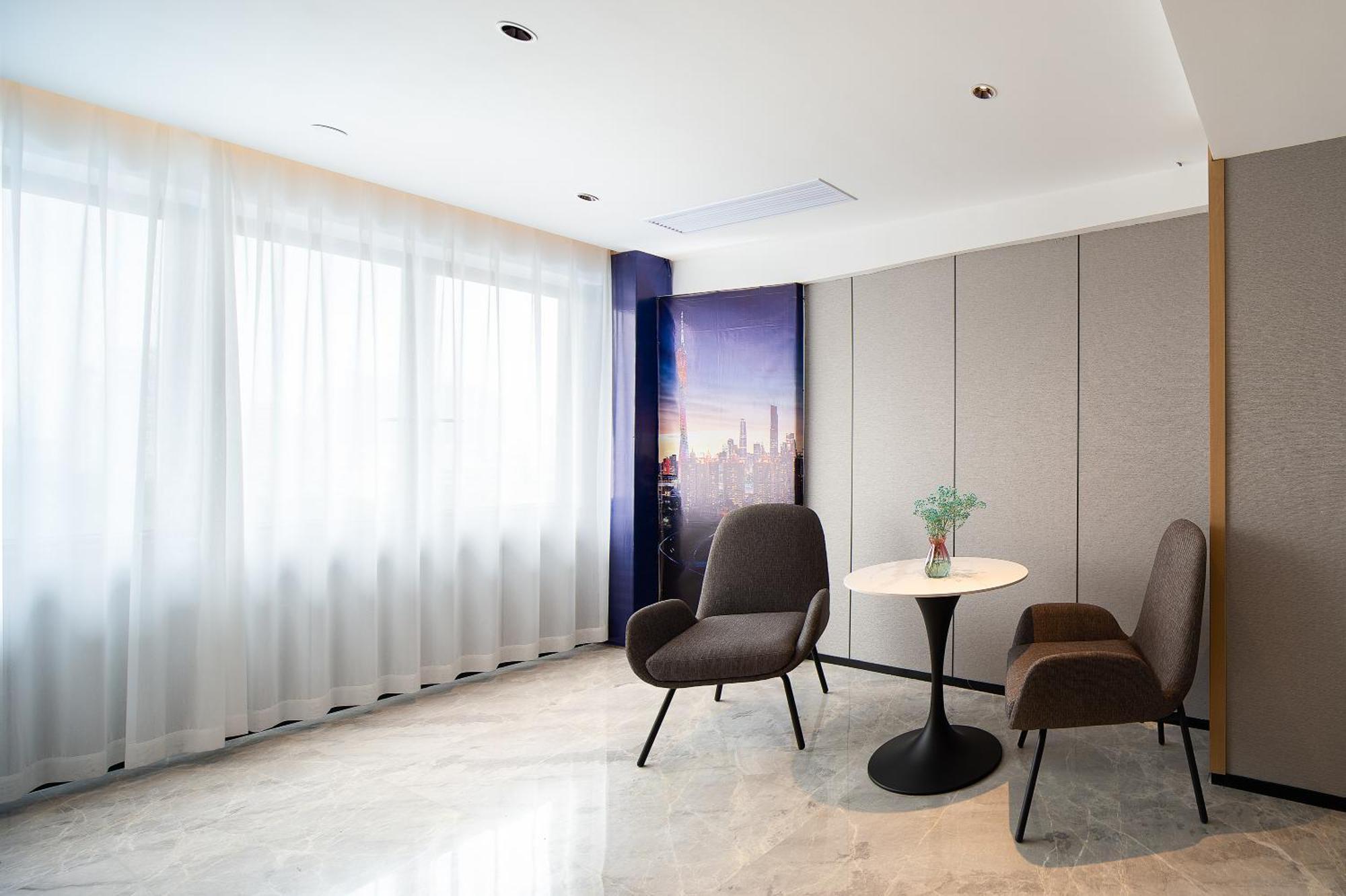 Langham Honor International Hotel Canton Fair Complex Branch - Free Shuttle To Canton Fair Complex During Canton Fair Period & Free Mini Bar Exterior photo