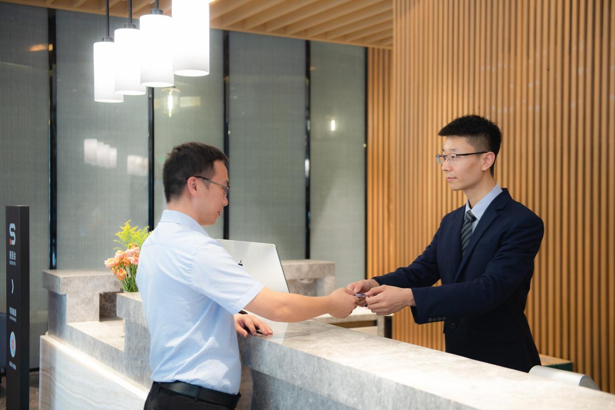 Langham Honor International Hotel Canton Fair Complex Branch - Free Shuttle To Canton Fair Complex During Canton Fair Period & Free Mini Bar Exterior photo