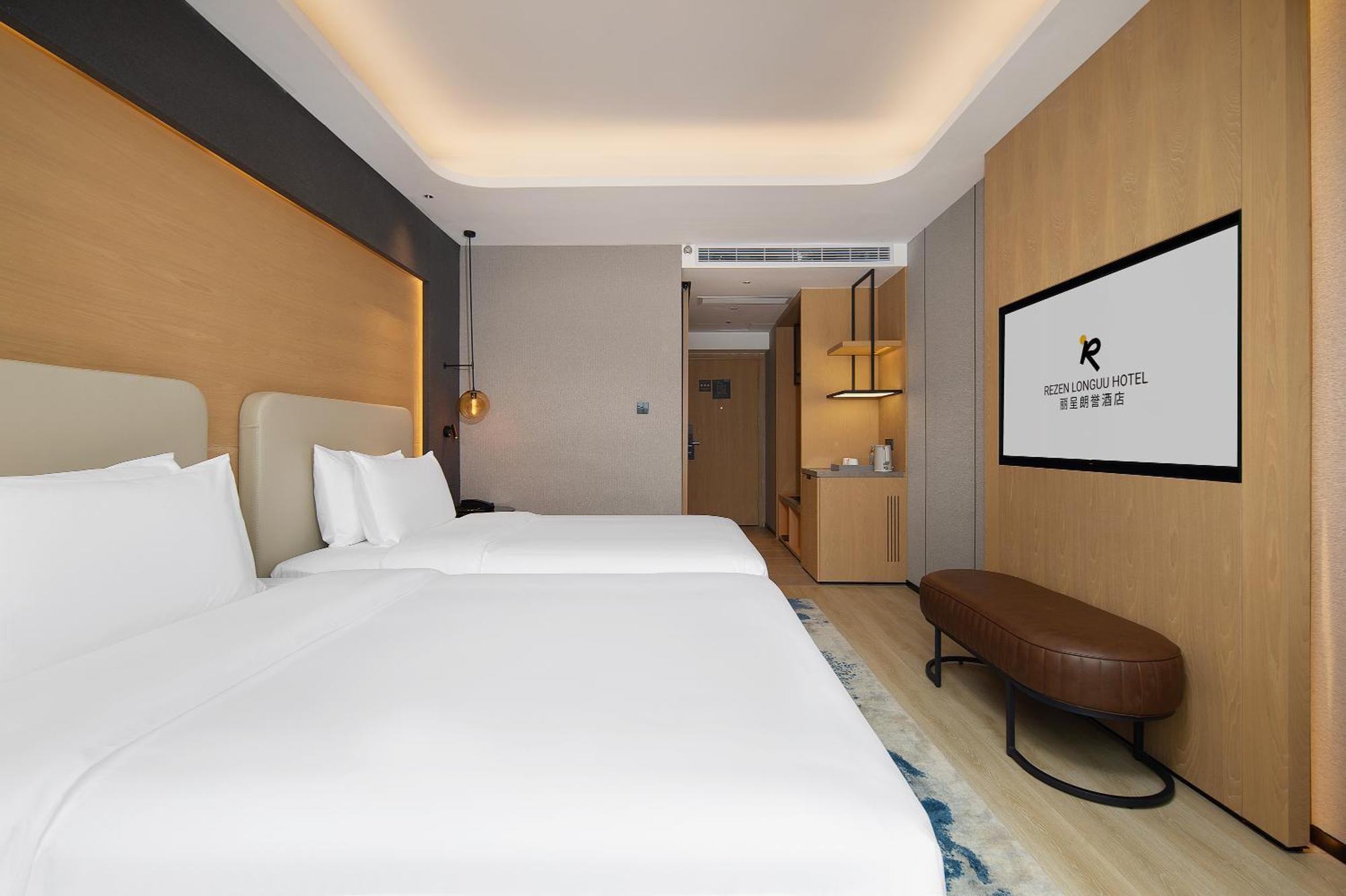 Langham Honor International Hotel Canton Fair Complex Branch - Free Shuttle To Canton Fair Complex During Canton Fair Period & Free Mini Bar Exterior photo