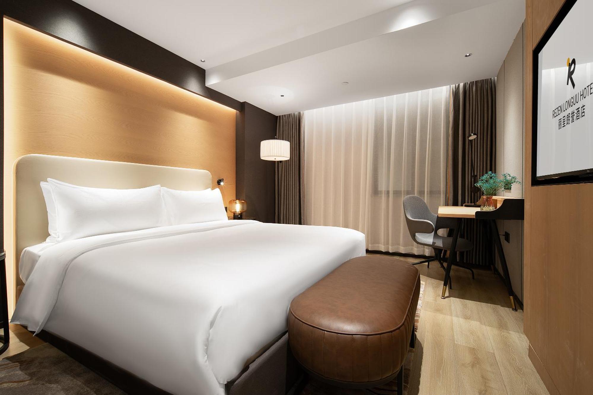 Langham Honor International Hotel Canton Fair Complex Branch - Free Shuttle To Canton Fair Complex During Canton Fair Period & Free Mini Bar Exterior photo