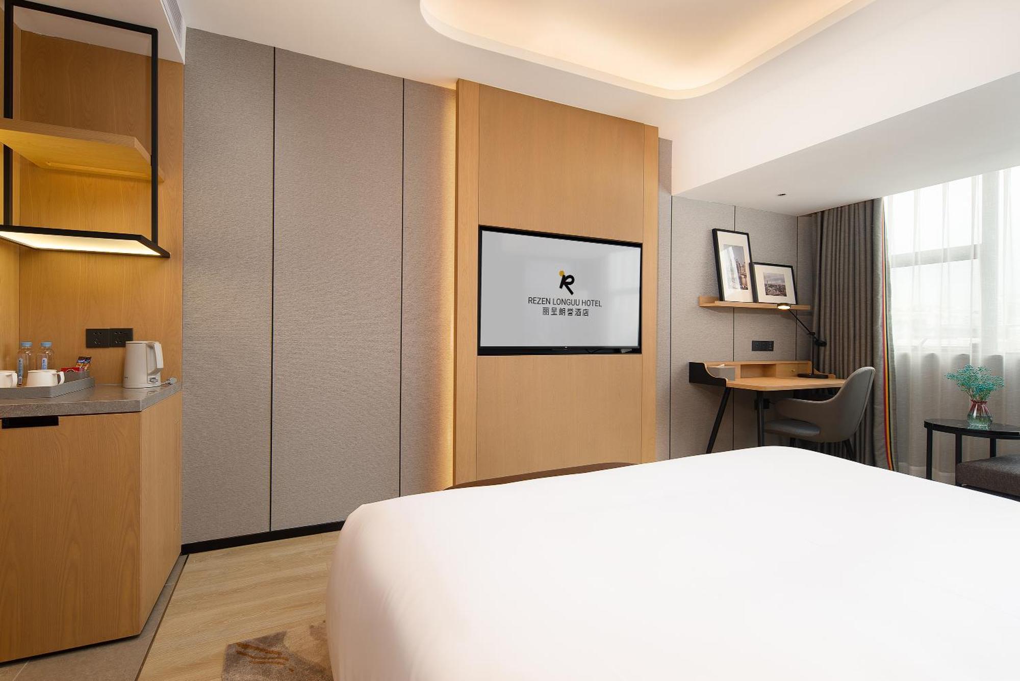 Langham Honor International Hotel Canton Fair Complex Branch - Free Shuttle To Canton Fair Complex During Canton Fair Period & Free Mini Bar Exterior photo