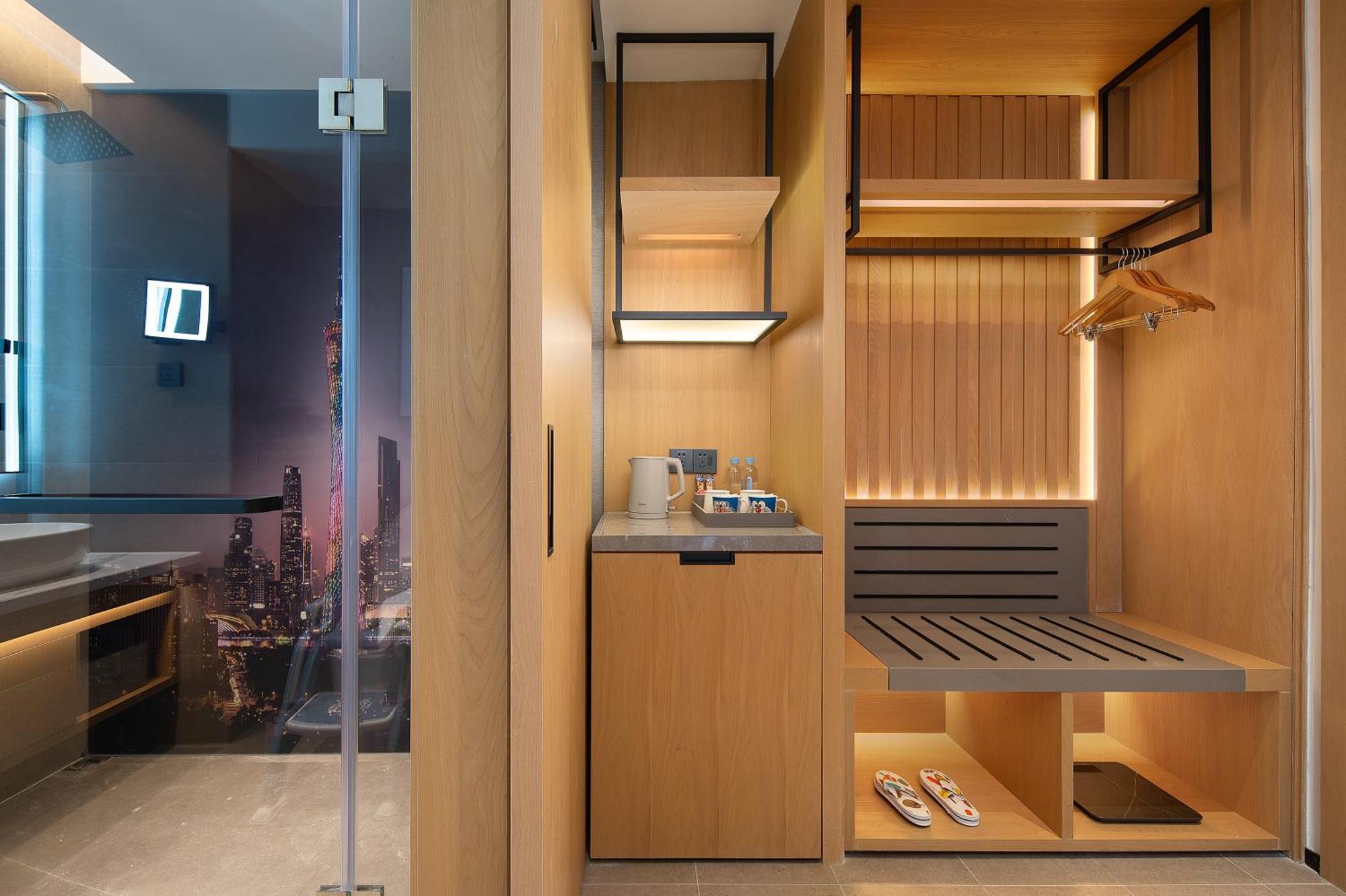 Langham Honor International Hotel Canton Fair Complex Branch - Free Shuttle To Canton Fair Complex During Canton Fair Period & Free Mini Bar Exterior photo