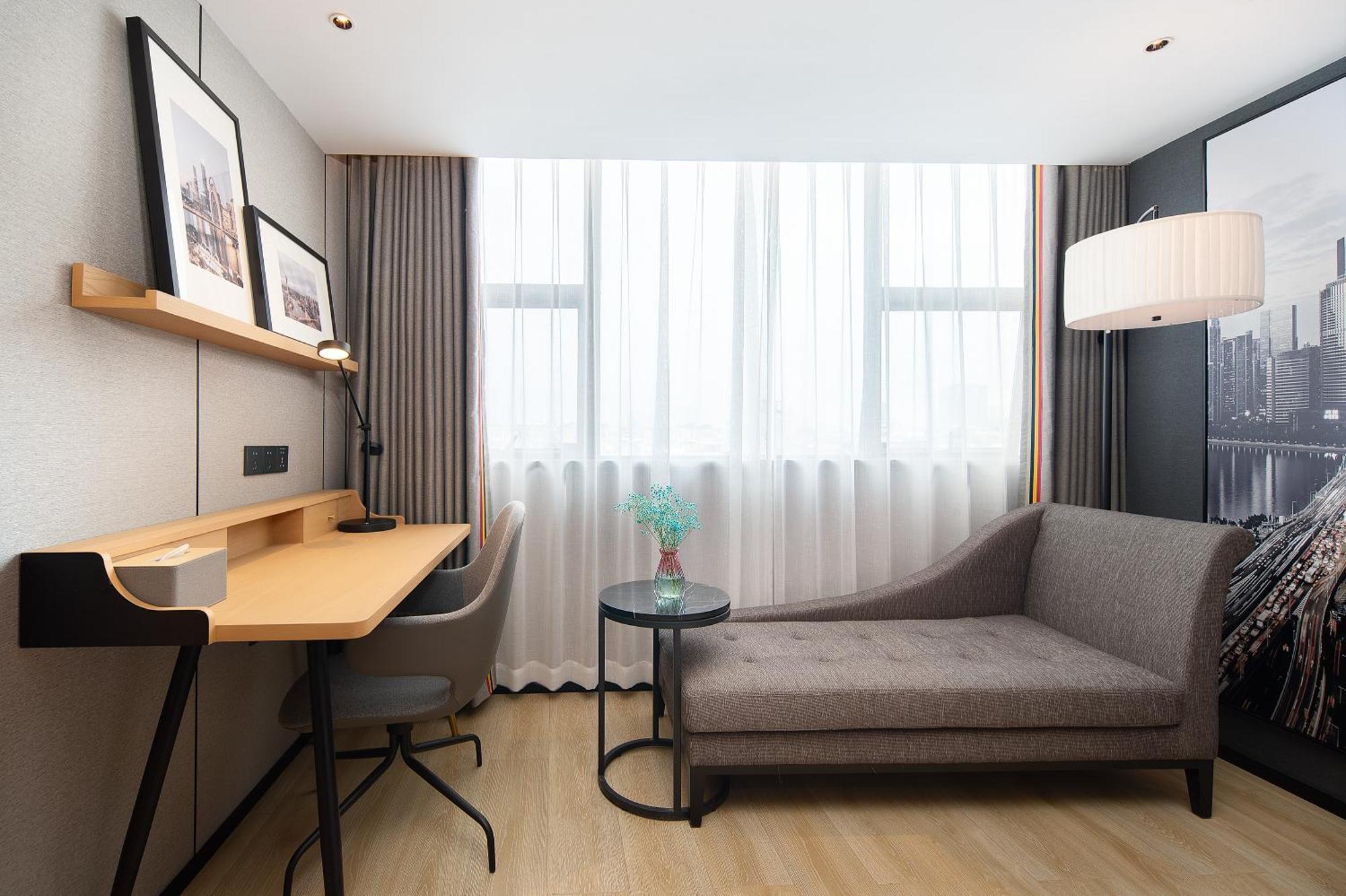 Langham Honor International Hotel Canton Fair Complex Branch - Free Shuttle To Canton Fair Complex During Canton Fair Period & Free Mini Bar Exterior photo